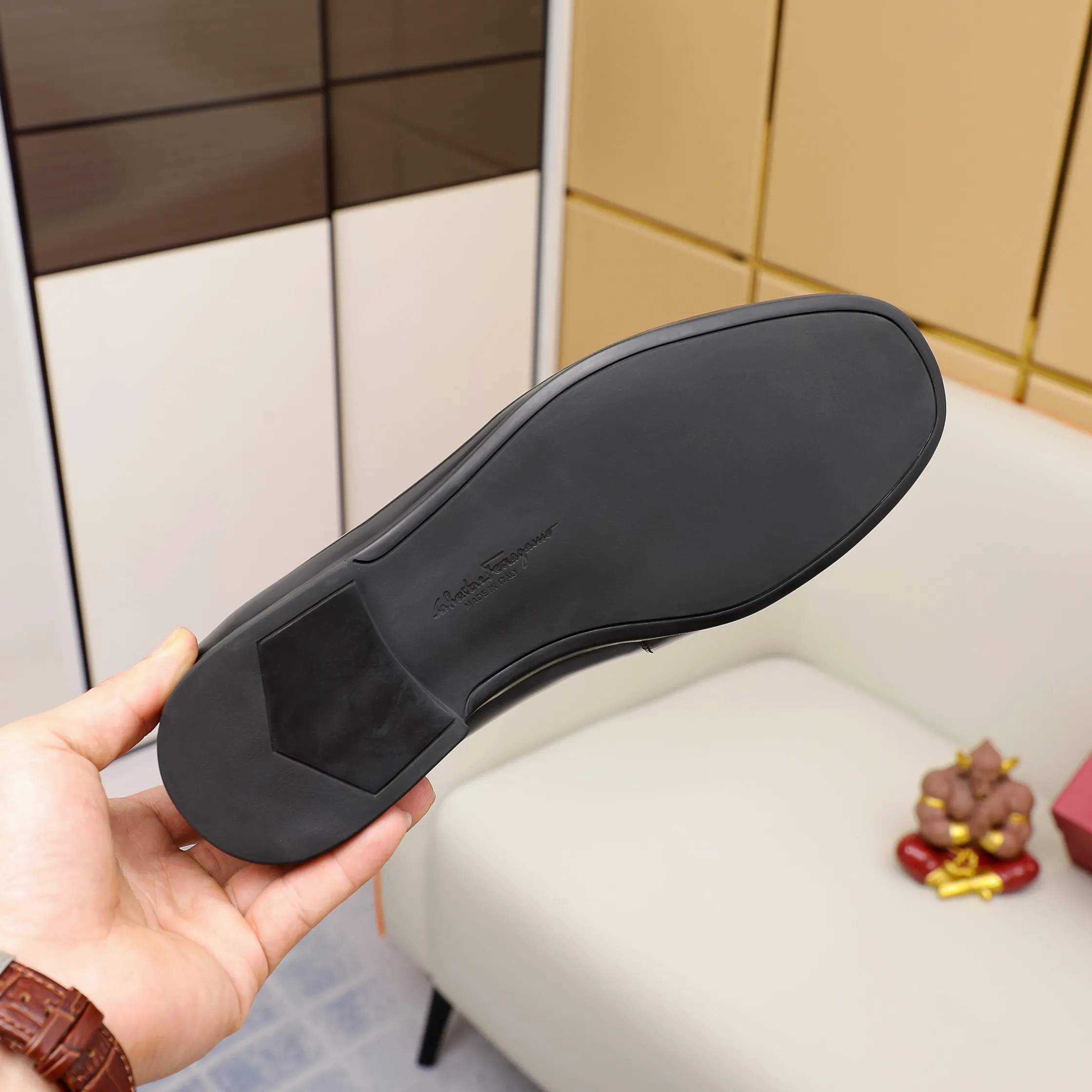 Men's clothing and shoes 💰460 🔥Ferragamo's new men's casual slip-on shoes🇨🇳Official website original 1:1 mold opening, original quality💯Fine workmanship, high-end luxury☘The upper is made of imported Italian first-layer cowhide🌴Luxury🐂leather lining🍓Rubber wear-resistant and non-slip outsole, breathable and comfortable to wear🍍The first choice for high-end men, black, size 38-45